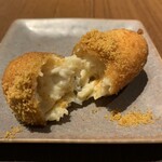 焼肉うしごろ - ずわい蟹のクリームコロッケ　カラスミ添え