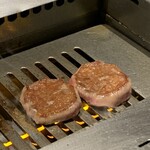 焼肉うしごろ - 究極の黒タン　厚切り・厳選厚切りハラミ