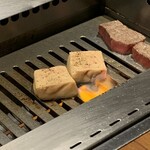 焼肉うしごろ - 牛ヒレ・フォアグラ・トリュフのロッシーニサンド