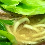 横浜ラーメン 真砂家 - さらにアップ