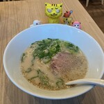 博多 一風堂 - 白丸シンプル　790円(税込)