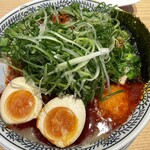 丸源ラーメン - 辛肉そば味玉入り 1,067円  ＋ドッカンねぎ154円