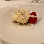 FRUTTO - 白いティラミス　いちご