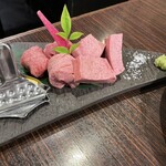 備長炭焼肉としゃぶしゃぶ 仔虎 - 