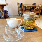 LiLiBET TEA HOUSE - 