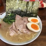 ラーメン 洞くつ家 - チャーシューメン＋味玉