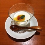 サワダ飯店 - 杏仁豆腐