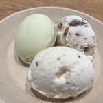 プレミアムカルビ - キウイ、ラムレーズン、ヌガー