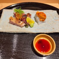 西麻布野口 - 皮目を炙った鰤　あおりいか.雲丹