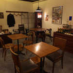 カフェ エ バール ドゥー - 二人での語らいにも、丁度良いスペース