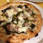 ピッツェリア ブラチェリア チェザリ - 生ソーセージとフリアリエッリ