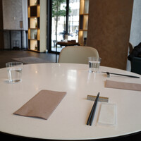 モダンチャイニーズブラッセリ― HALOW - 