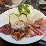 一人焼肉バー Moku×2 - 最初だけ野菜付き