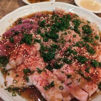 炭火焼肉ホルモン うしごろ 中目黒店 - 