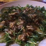 沖縄ぬ隠れ家 NI-NI - 海ぶどうとミミガー柚ポン酢サラダ780円