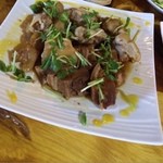 沖縄ぬ隠れ家 NI-NI - 黒豚あぐ〜ラフテー(角煮) 黒豚あぐ〜てびち(豚足)