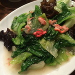 肉魚ダイニング　艶吉 - 【カニとレタス炒め】￥680　レタスたっぷりで美味しい〜　シャキシャキ食感が良くご飯に合う味わいです