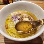 MENDOKORO TOMO Premium - 綺麗な黄金色のスープ