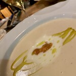 リボリータ エ サルメリア - カリフラワーのスープ　生うにとストラッチャテッラ