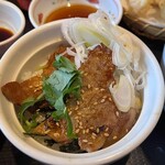 和食さと 立花店 - 北海ミニ丼セット ：ミニ豚丼