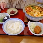 山田うどん - 料理写真: