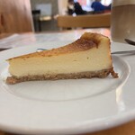 PIKISLABIS - 料理写真:チーズケーキ