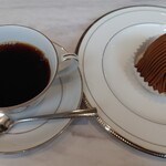 カフェ＆レストラン マーブル - ケーキセット(コーヒー&モンブラン)