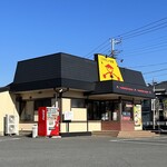 山田うどん - R5.12  店舗前