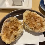天ぷら新宿つな八 - 大浅蜊香り揚げ¥1,100