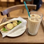 MORIVA COFFEE - たまごハムパニーニとアイスカフェラテ