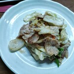 味の蔵どんつく - キャベツとベーコンの野菜炒め