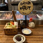 Kushiyaki Robata Sandaime Ganryuu - 野菜は食べ放題 ディップ２種類付き