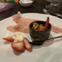 神楽坂アッカ - 