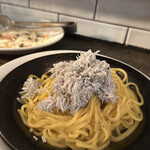 Italian Kitchen VANSAN - 【乗せ放題パスタ】釜揚げしらすのペペロンチーノパスタ