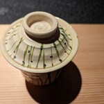 日本焼肉はせ川 別亭 - ふたを開ける前の小吸物 海老芋すり流し(コース料理 師走)