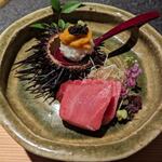 日本焼肉はせ川 別亭 - 天然 本鮪とバフン雲丹の手毬寿司(コース料理 師走)