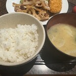 美鈴 - ご飯とお味噌汁