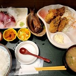 Uogashi Shokudou - 本日のおすすめ「お刺身とカキフライ定食(1,300円)」