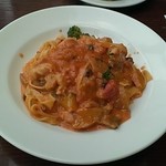 Trattoria L'arche - 道産鶏肉と冬野菜を使ったトマトクリームソース