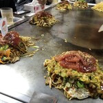 Okonomiyaki Hirano - ソバライス、マグロのポキのせ