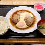 小田保 - チャーシューエッグ定食 1500円