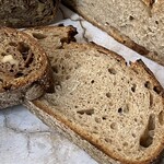 パーラー江古田 - カンパーニュ ハーフ 442円