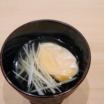 鮨　縁 - 温かい出汁に焼いたフグの白子、白髪ネギ