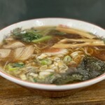 たらふく - しゅうゆラーメン