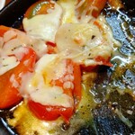 鯉幟 - チーズとトマトの鉄板焼き（想像通り）