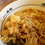 Hakone Soba - 2013, Dec 貝柱のかき揚げそば　430円　少し軽く揚げ過ぎたかな、崩れるのが早過ぎたなぁ