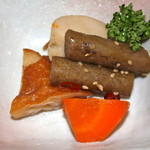 サクラ - 煮物も美味しい。