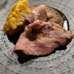 229522513 - 鴨肉とカリフラワー、薬膳ソースとともに。ソースが秀逸！