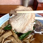 尾道ラーメン 山長 - 食べ応えある薄いチャーシューが沢山入ってます❣️