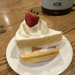 DEAN & DELUCA MARKET STORES - ザ・苺のショートケーキ！